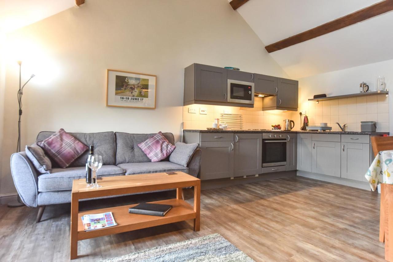 Church Farm Holiday Cottages - Pinster Cottage Ashbourne  Esterno foto